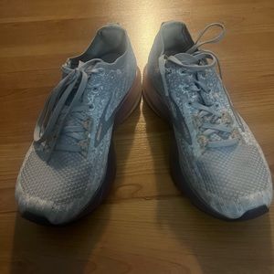 Cute Brooks Sneakers